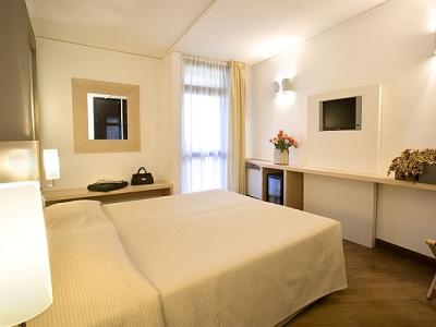 Country Hotel Borromeo Peschiera Borromeo Buitenkant foto